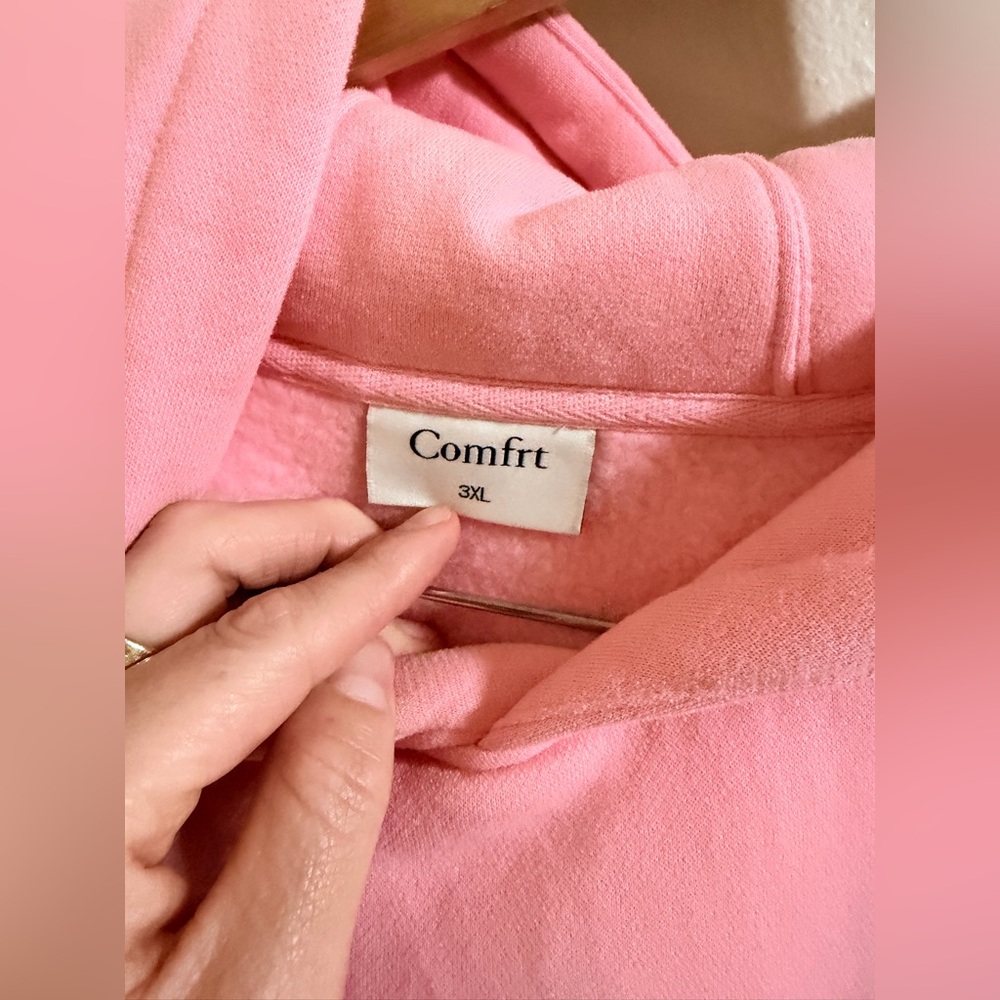 Comfrt "Love" Oversized Hoodie - Petal Pink Size 3XL limited edition like new - Picture 8 of 14